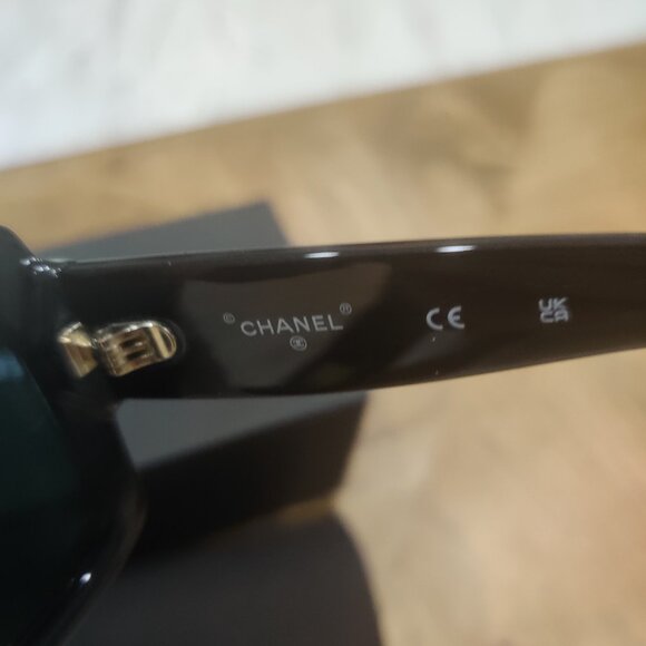 CHANEL shield sunglasses New with case - Picture 6 of 7